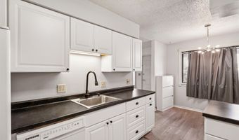 944 Sunburst Ln, Altoona, IA 50009