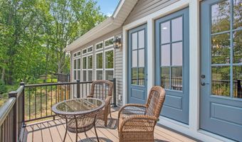 1663 Fairview Dr, Allegan, MI 49010