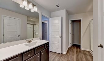 212 Station Overlook Dr, Auburn, GA 30011