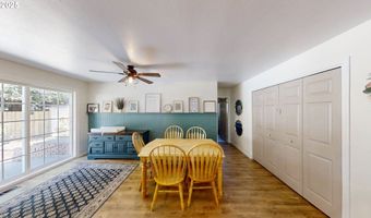 947 3RD St, Brookings, OR 97415