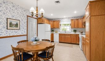 58 Brookview Ln, Aberdeen, NJ 07747