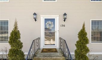 136 Corporate Pl, Middletown, RI 02842