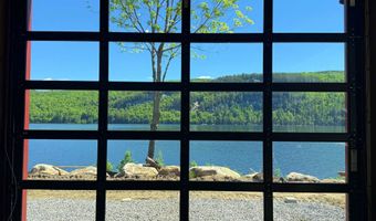 1027 S Barton Rd, Barton, VT 05822