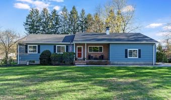 13 Manor Dr, Andover, NJ 07860