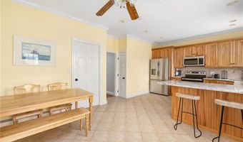 23 Vernon Ave 1, Newport, RI 02840