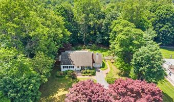 13 Provost Dr, Airmont, NY 10901
