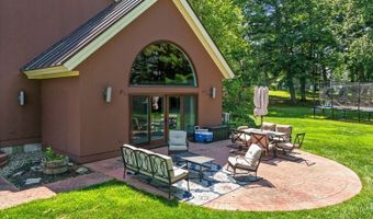 129 Loon Call Dr, Belgrade, ME 04917