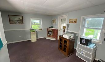 321 Campstead Cir, Tobyhanna, PA 18610