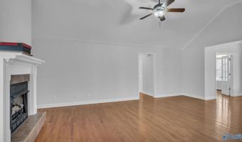 165 Creekside Ln SE, Arab, AL 35016