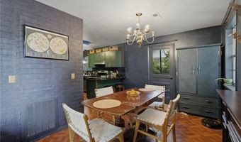 825 SE H St, Bentonville, AR 72712