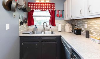 405 Southway Garden Rd, Arden, NC 28704