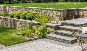 75 Walnut Dr, East Greenwich, RI 02818