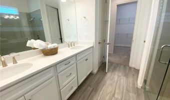 724 WINTERSIDE Dr, Apollo Beach, FL 33572