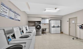 4390 LORCOM Ln 410, Arlington, VA 22207