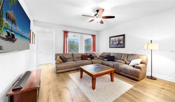 5645 DEL CORONADO Dr, Apollo Beach, FL 33572