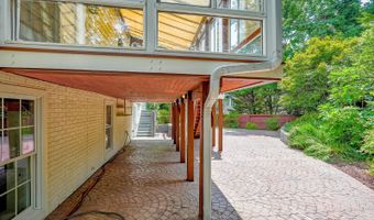 6208 WISCASSET Rd, Bethesda, MD 20816