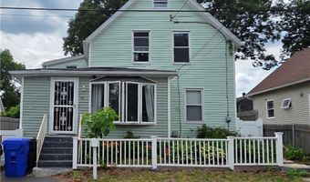 18 Glen St, East Providence, RI 02915