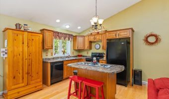 5 Pinehurst Dr, Bennington, NH 03442
