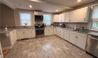 1289 Cranston St, Cranston, RI 02920