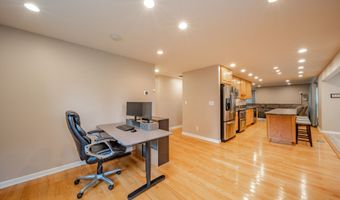 149 E 75th St, Anderson, IN 46013