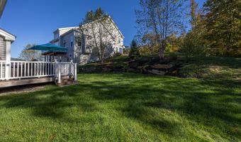 81 Fieldstone Ln 81, Beacon Falls, CT 06403