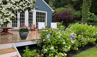 117 Squaw Rd, East Hampton, NY 11937