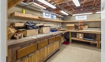 146 Woodcrest Dr, Amherst, NY 14226