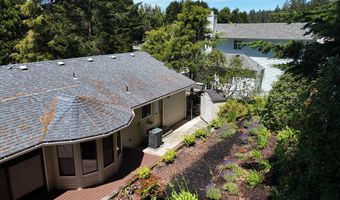 936 HELEN Ln, Brookings, OR 97415