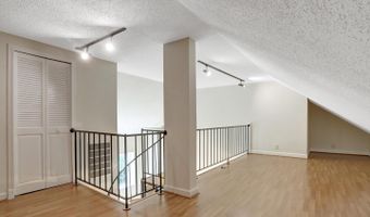 3062 S BUCHANAN St #C2, Arlington, VA 22206