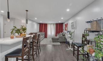 8 Gale Ct, North Providence, RI 02904