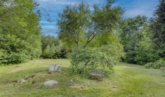 28 Miles Rd, Benton, NH 03785