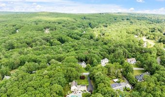 158 Kettle Hole Rd, Bolton, MA 01740