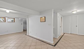 2050 Chalmers Dr, Ann Arbor, MI 48104