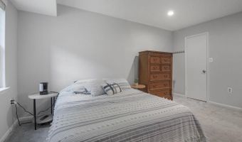 878 COLLEGE Pkwy #103, Rockville, MD 20850