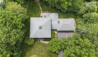 17 Schuyler Hills Rd, Albany, NY 12211