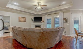 6850 Grace Village Dr, Alexander, AR 72002