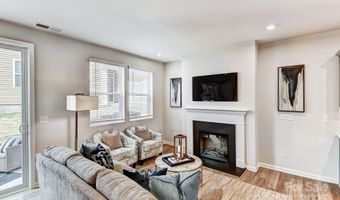 8030 Downy Oak Ln, Charlotte, NC 28269