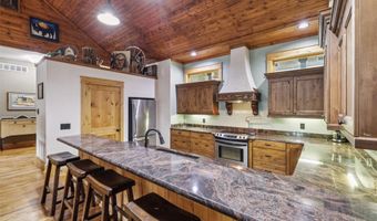 23754 Sportsmans Club Ln, Adel, IA 50003