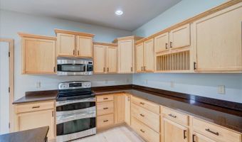 5205 Blazingstar Ln, Fitchburg, WI 53711
