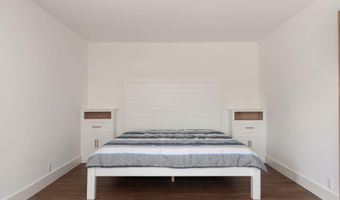292 Narrow Shore Rd, Aydlett, NC 27916