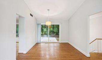 8206 STONE TRAIL Dr, Bethesda, MD 20817