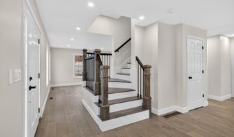 335 Raymond Rd, Chester, NH 03036