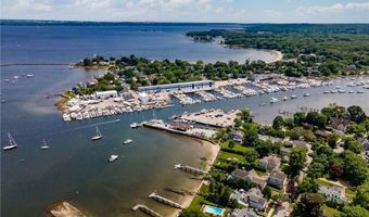 34 Pleasant St, North Kingstown, RI 02852