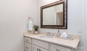 6411 Aldworth Ln, Charlotte, NC 28226