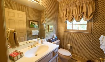 27 RAPHAEL Rd, Hockessin, DE 19707