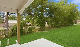 915 S Hudson Ave, Aurora, MO 65605