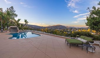 338 Galloway Valley Ct, Alpine, CA 91901