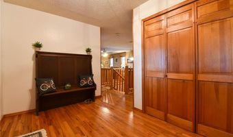 5557 Schuetz Ln, Alhambra, IL 62001