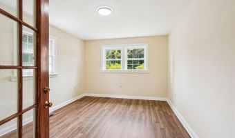 7300 NEEDWOOD Rd, Rockville, MD 20855