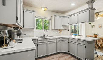 11108 56th Ave, Allendale, MI 49401